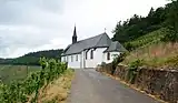 Paulskirche inmitten der Weinberge