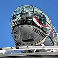 Kabine in höchster Lage, auf dem Riesenrad „stehend“