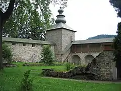 Bibliotheksturm an der Klostermauer