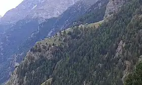 Blick von Wintergadmen in 1809 m ü. M. auf Unter und Ober Sparren, wobei Ober Sparren nicht vollständig sichtbar ist.