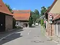 Maisbacher Ortsstraße, Blick nach Osten (Aufn. Juli 2020)