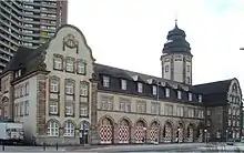 Die Alte Feuerwache (1911–1912) wird heute als Kultur- und Veranstaltungszentrum genutzt.