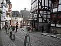 Blick vom Tunnelende des Aufzuges in Richtung Universitätskirche