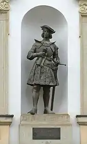 Bronzestatue Maximilian I. am Städtischen Kaufhaus (2012)