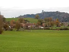 Mengestorf, im Hintergrund der Ulmizberg