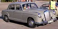 Mercedes-Benz 220 S (1957)