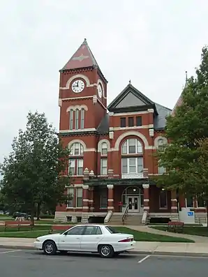 Das Miami County Courthouse in Paola, gelistet im NRHP Nr. 73000768