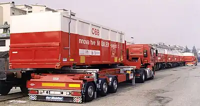  Container der ÖBB mit mobilem LKW