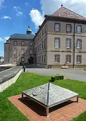 Pyramide auf Schloss Montbéliard, Frankreich (1997)