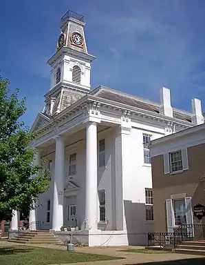 Morgan County Courthouse in McConnelsville