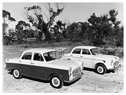 Morris Major Series I (hinten) und Series II (vorne)