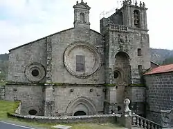 Fassade der Kirche