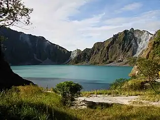 Blick auf den Kratersee des Pinatubo