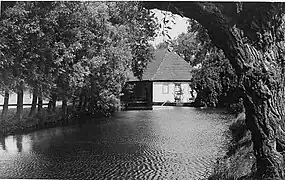 Blick von Osten, im Vordergrund Osterbach und Mühlteich