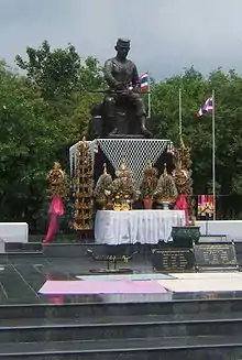 Statue von König Naresuan, gestaltet von Silpa Bhirasri