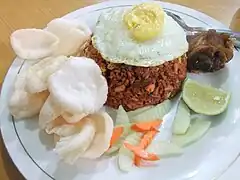 Rotes Nasi Goreng in Rantepao, Süd-Sulawesi