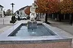 Neptunbrunnen vor dem Schloss Hochhaus