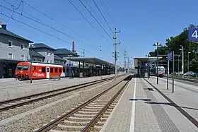 Aufnahmsgebäude und Inselbahnsteige 2/3 und 4/5