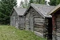 Kirchenställe unweit der (neuen) Kirche