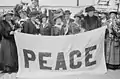 US-amerikanische Delegierte im April 1915 an Bord der MS Noordam, darunter Jane Addams, Annie E. Malloy und Emmeline Pethick-Lawrence