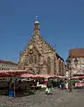 Westfassade mit dem Hauptmarkt