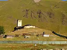 Das Kloster Lamaria in Ushguli (Oberswanetien) ist eine der bedeutendsten religiösen Stätten in Georgien.