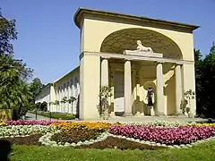 Ägyptisches Portal der 1791 bis 1793 erbauten Orangerie im Neuen Garten