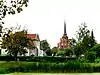 Kirche und Pfarrhaus in Osice