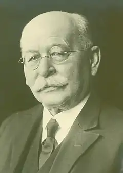 Otto Gerstenberg (1848–1935).Von 1888 bis 1912 Vorstandsvorsitzender der Victoria. Führte die Volksversicherung (Kleinlebensversiche-rung) flächendeckend in Deutschland ein.