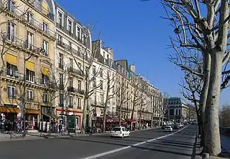 Der Quai du Louvre, gesehen vom Quai François-Mitterrand