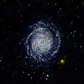 Ultraviolett-Aufnahme von NGC 3344: Die inneren Spiralenarme sind so eng beisammen, dass man sie schwer erkennen kann.