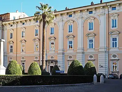 Palazzo Colonna; Hoffassade