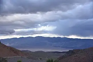 Blick auf die Argus Range von der SR 190 von Osten