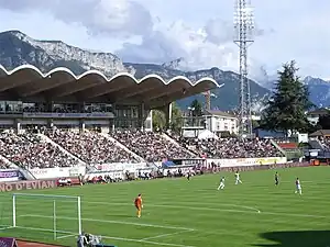 Der Parc des Sports d’Annecy am 27. August 2011 beim Spiel Evian TG gegen den FCO Dijon