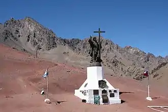 Statue des Cristo Redentor auf der Passhöhe