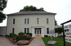 Perry County Courthouse in Perryville (2015). Das 1888 erbaute Courthouse ist seit Juli 1976 im NRHP eingetragen.