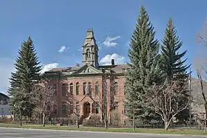 Pitkin County Courthouse in Aspen (2015). Das um 1890 errichtete Courthouse wurde im Mai 1975 in das NRHP eingetragen.