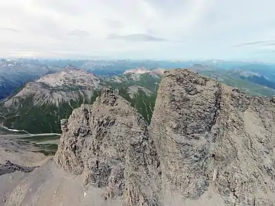 Luftaufnahme vom Piz Forbesch.