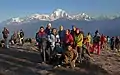 Touristen vor Dhaulagiri