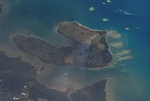 Schomburgk Bay mit der nördlichen Begrenzung durch Jambongan Island