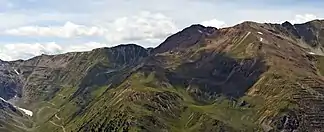 Blick auf den südlichen Teil des Kamms mit der Rötlspitze, ganz links das Stilfser Joch