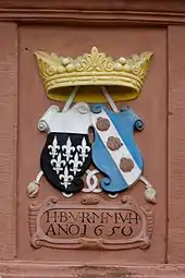 Wappen über dem Eingang zum Haupthaus des Brömserhofs