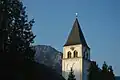 Turm von St. Zeno in Bad Reichenhall, nach einer Turmerhöhung wurden die unteren Klangarkaden verschlossen