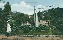 Königsplatz nach dem Umbau, um 1908, Blick nach Norden. Re. Haus Albertsberg, auf dem Berg der Mäuseturm