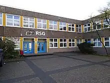 Haupteingang des Reinoldus- und Schiller-Gymnasiums