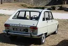 Renault 16 mit oben angeschlagener Heckklappe (1965)