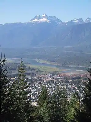 Blick auf Revelstoke vom Mount Revelstoke National Park