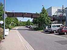 „Regenbogenbrücke“ am Einkaufszentrum, Juni 2008