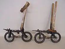 Rollschuhmodell um 1898, Rücklaufsperre am Vorderrad