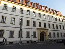 Ehemaliger Huttenhof, jetzt Rotkreuzklinik, ehemals für sich selbst errichtetes Wohnhaus Balthasar Neumanns, nach Fertigstellung Veräußerung an fürstliche Familie von Hutten